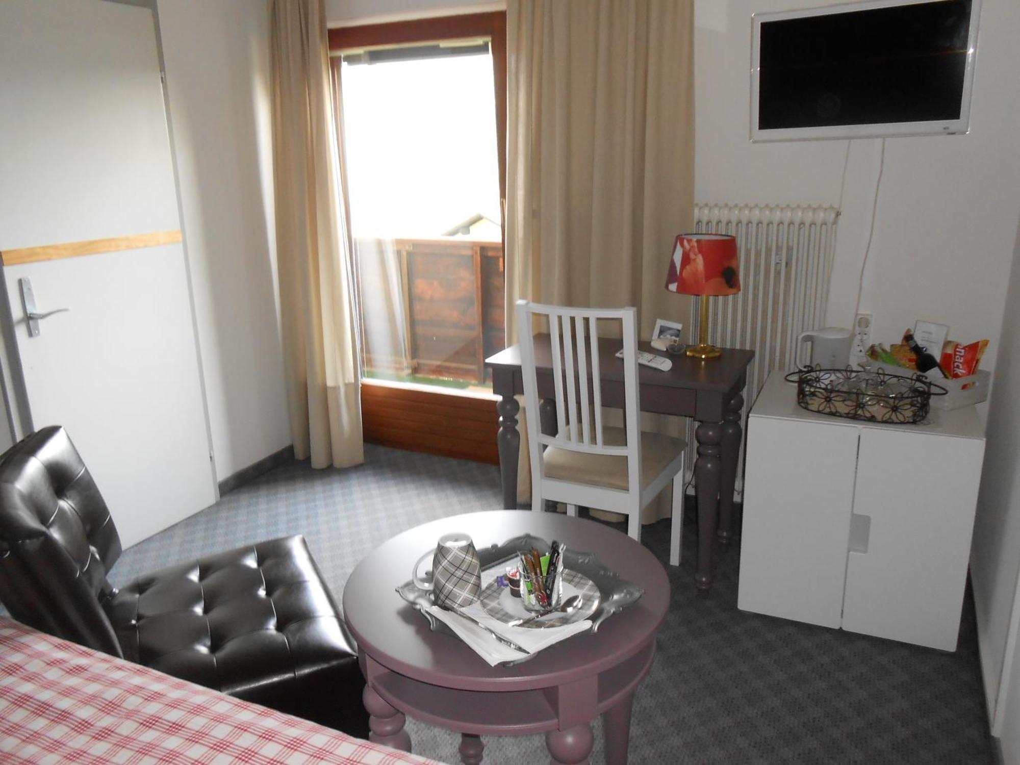 Gaestehaus Edelweiss Телфс Стая снимка